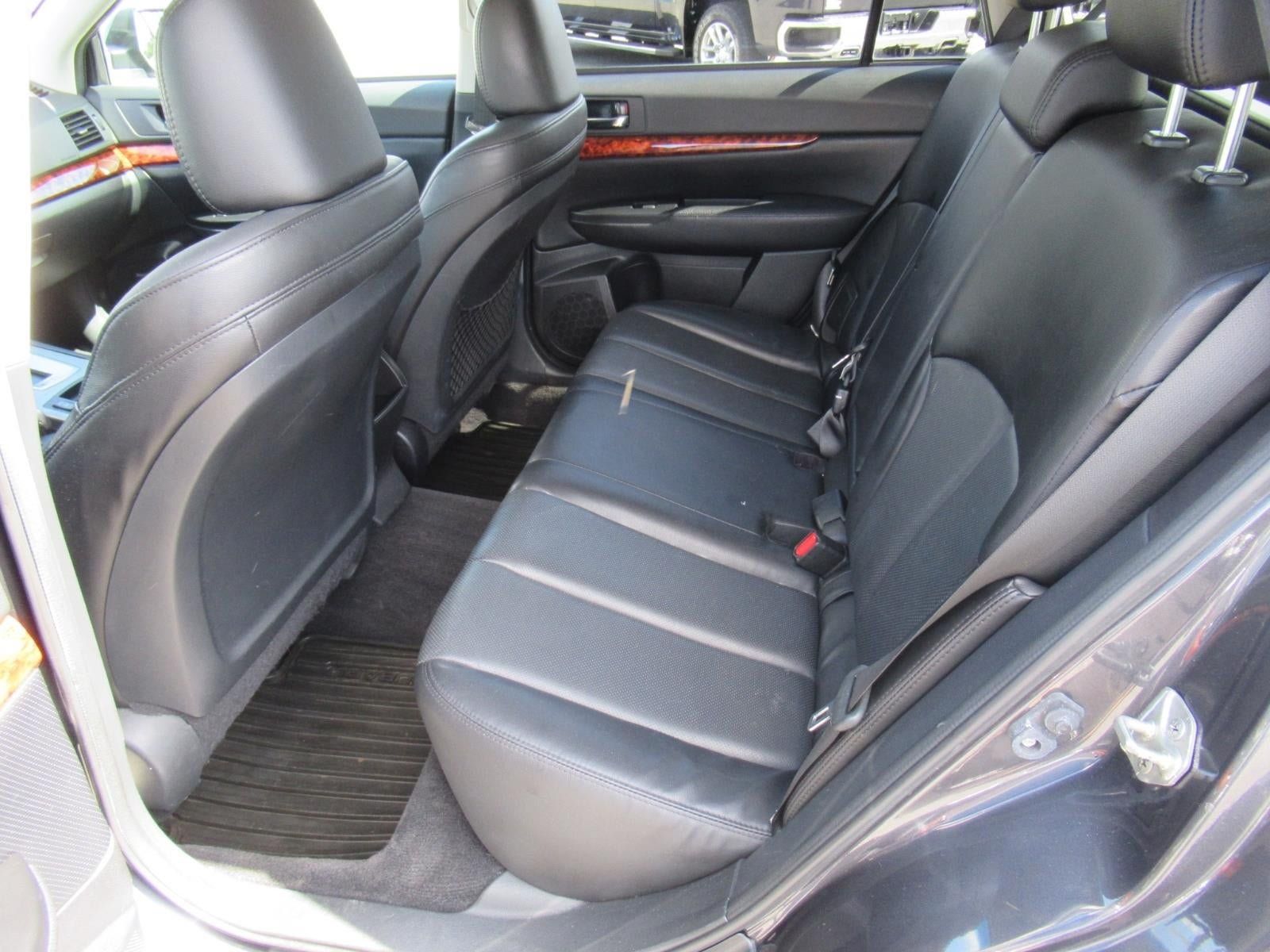 Used 2011 Subaru Outback 2.5i Limited AWD/4WD image 30