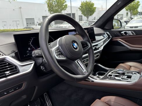 Certified 2026 BMW X7 M60i AWD/4WD image 17