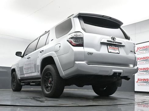 Used 2019 Toyota 4Runner SR5 Premium AWD/4WD image 40