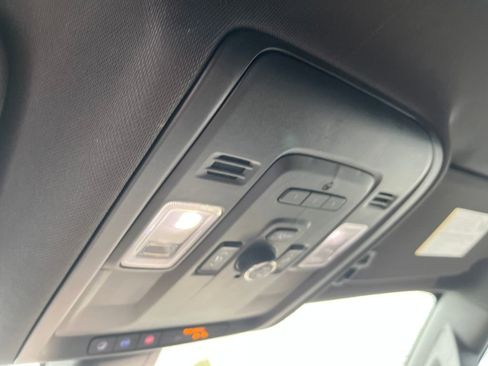 Used 2021 Chevrolet Suburban High Country image 21