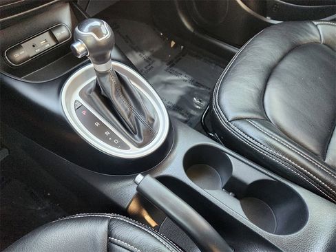 Used 2016 Kia Soul Base image 21