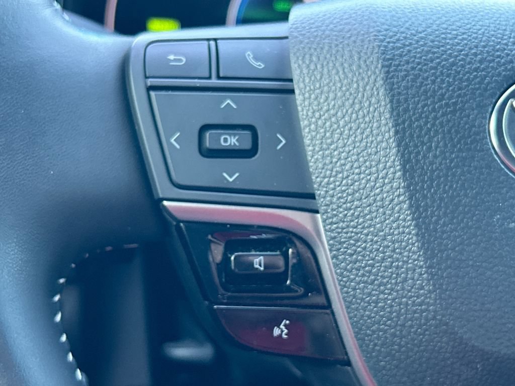 Certified 2025 Toyota Camry SE FWD image 16