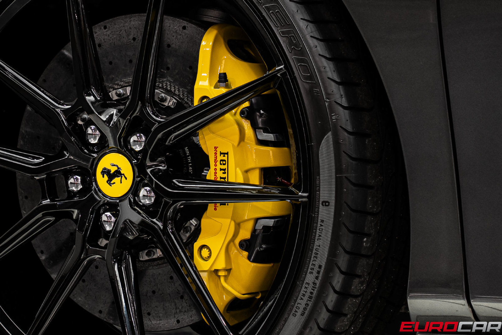 Used 2020 Ferrari F8 Tributo RWD image 33