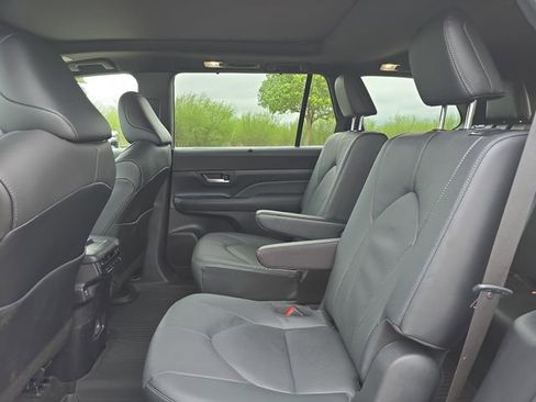 Used 2026 Toyota Grand Highlander AWD Hybrid image 15