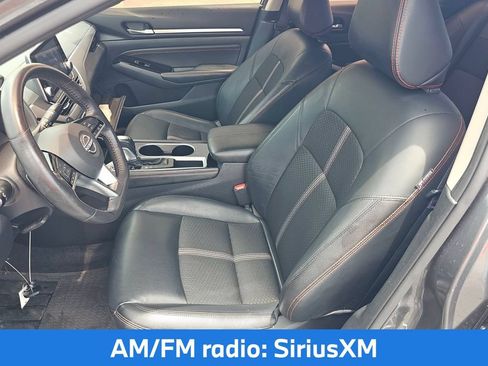 Used 2023 Nissan Altima 2.5 SR FWD image 6