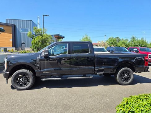 New 2025 Ford F350 XLT w/ Black Appearance Package image 8