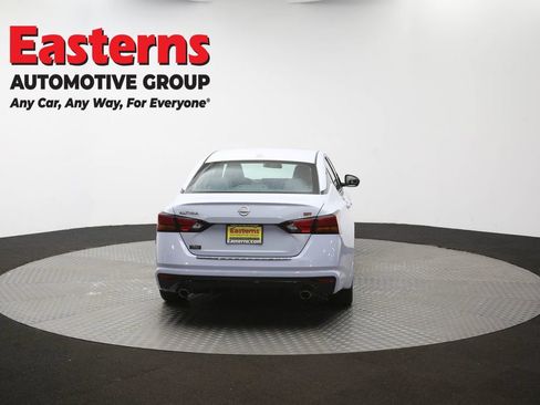 Used 2023 Nissan Altima 2.5 SR w/ SR Premium Package FWD image 39