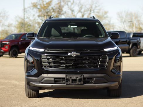 New 2026 Chevrolet Equinox LT w/ Convenience Package II image 2