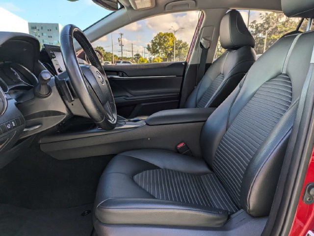 Used 2021 Toyota Camry SE w/ Convenience Package FWD image 23