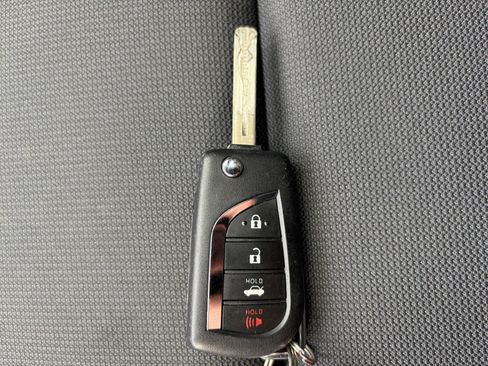 Used 2025 Toyota Corolla LE image 22