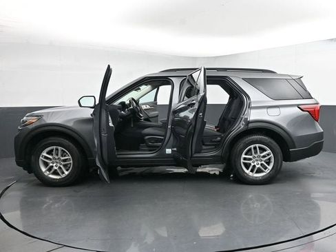 Used 2025 Ford Explorer Active image 37