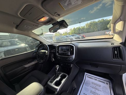 Used 2022 Chevrolet Colorado LT w/ Fleet Safety Package RWD image 20