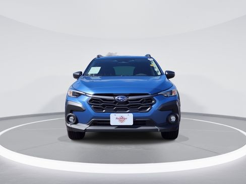 Used 2024 Subaru Crosstrek 2.0i Premium AWD/4WD image 2