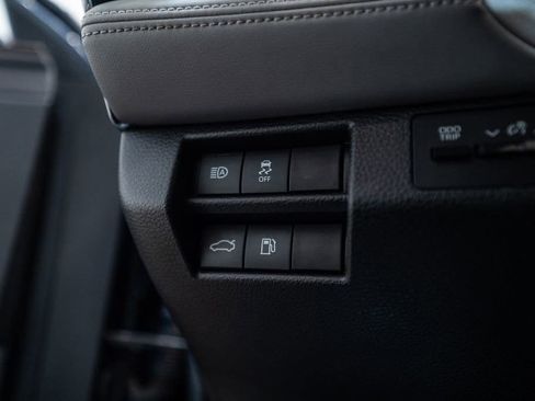 Certified 2021 Toyota Avalon XLE FWD image 23