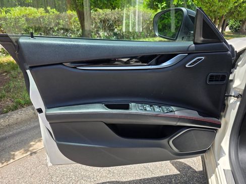 Used 2019 Maserati Ghibli S Q4 AWD/4WD image 10