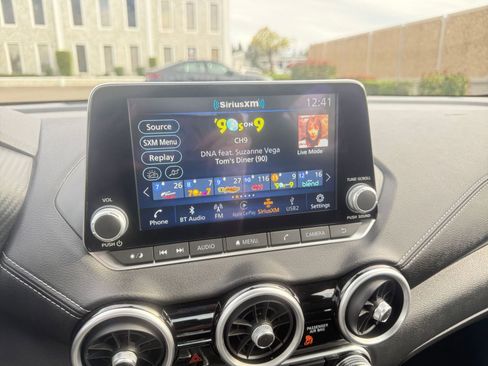 Used 2025 Nissan Sentra SV image 21