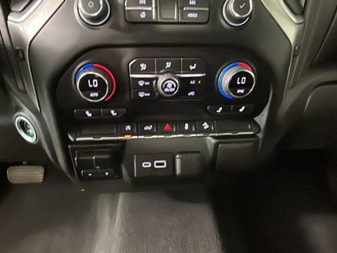 Used 2021 Chevrolet Silverado 1500 RST w/ Z71 Off-Road Package AWD/4WD image 23