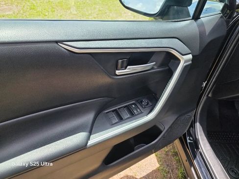 Used 2023 Toyota RAV4 XLE FWD image 8