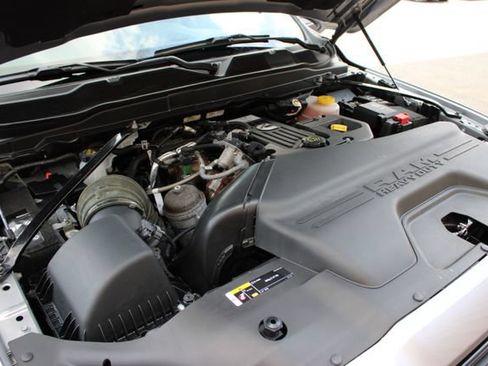 Used 2025 RAM 2500 Laramie AWD/4WD image 56
