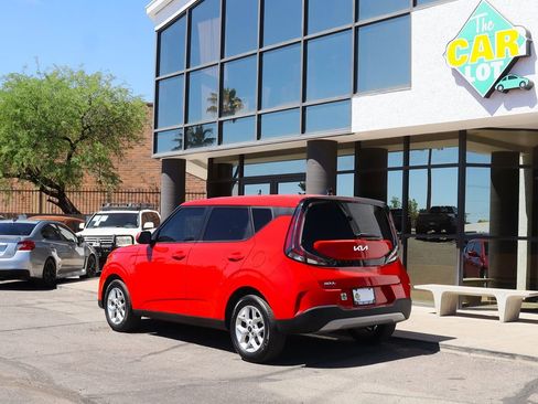 Used 2024 Kia Soul LX w/ Option Group 015 image 9