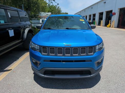 Used 2021 Jeep Compass Latitude w/ Sun and Sound Group FWD image 2