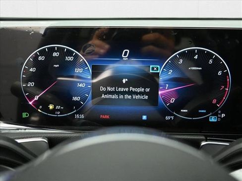 New 2026 Mercedes-Benz GLB 250 4MATIC image 17