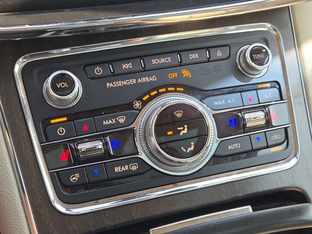 Used 2019 Lincoln Continental Reserve AWD/4WD image 30