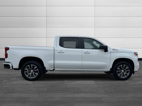 Used 2024 Chevrolet Silverado 1500 RST AWD/4WD image 2