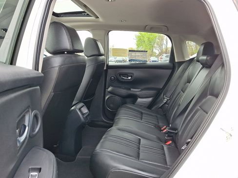 Used 2024 Honda HR-V EX-L image 10
