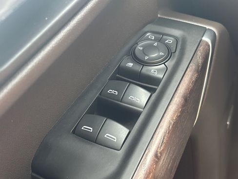 Used 2022 GMC Sierra 1500 Denali w/ Denali Premium Package image 57