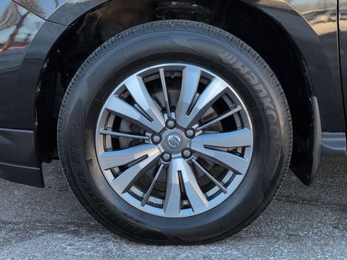 Used 2019 Nissan Pathfinder SL image 14