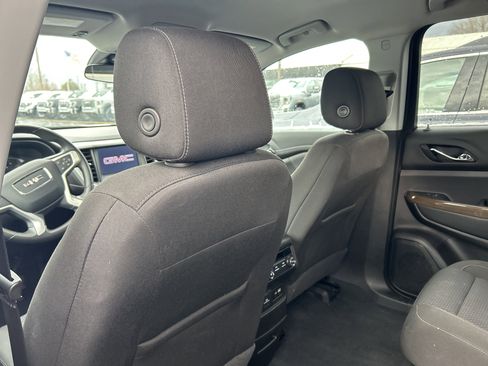 Used 2023 GMC Acadia SLE w/ Driver Convenience Package image 36