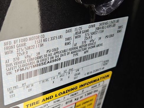 Used 2025 Ford Expedition Platinum w/ Stealth Appearance Package image 15