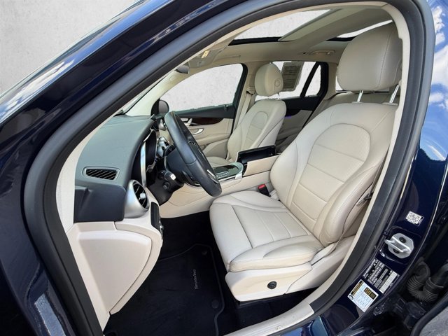 Used 2022 Mercedes-Benz GLC 300 image 16