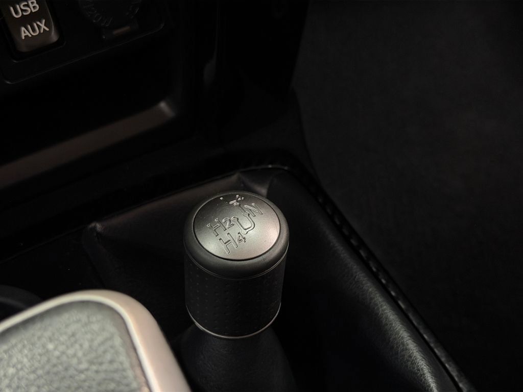 Used 2019 Toyota 4Runner TRD Off-Road AWD/4WD image 24