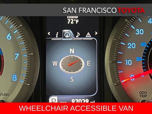 Used 2017 Toyota Sienna SE image 39