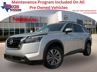 Used 2024 Nissan Pathfinder SV video 1