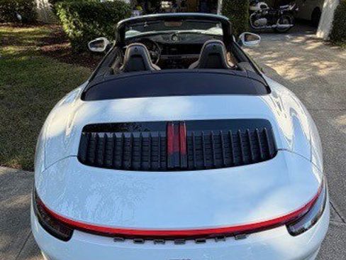 Used 2022 Porsche 911 Carrera image 6