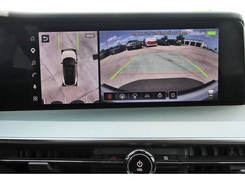 Certified 2025 Nissan Murano SL w/ Cargo Package AWD/4WD image 22