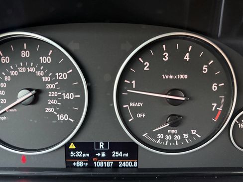 Used 2016 BMW 320i Sedan image 19