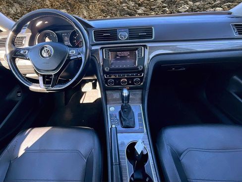 Used 2017 Volkswagen Passat 1.8T SE image 14
