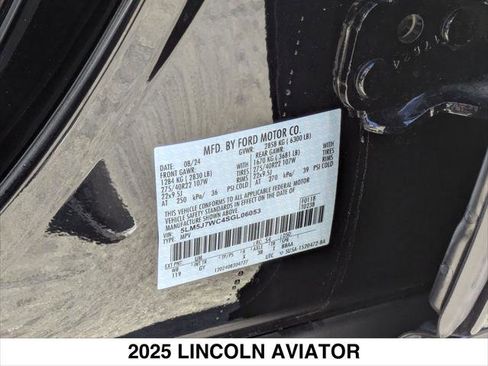 Used 2025 Lincoln Aviator Reserve w/ Jet Appearance Package image 26