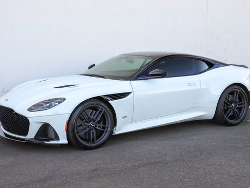 Used 2019 Aston Martin DBS Superleggera RWD image 17
