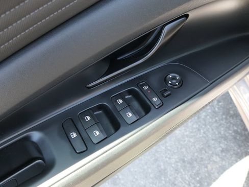 Certified 2025 Hyundai Elantra Sport FWD image 14