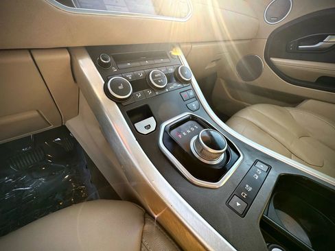 Used 2015 Land Rover Range Rover Evoque Pure Plus image 15