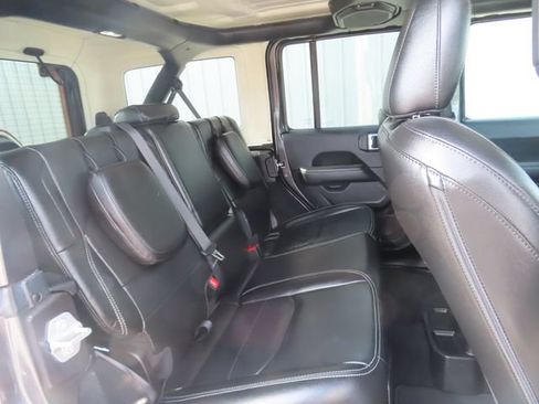 Used 2021 Jeep Wrangler Unlimited Sahara AWD/4WD image 27