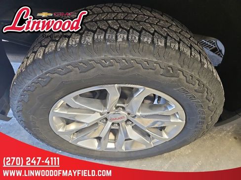 Used 2022 GMC Sierra 1500 SLT w/ SLT Convenience Package AWD/4WD image 8