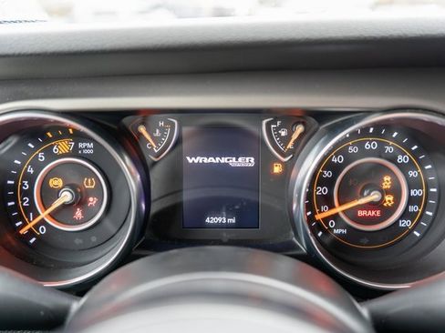 Used 2020 Jeep Wrangler Sport image 16