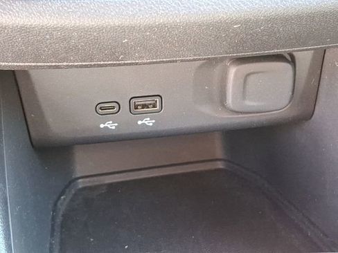 Used 2024 Buick Envista Preferred image 28