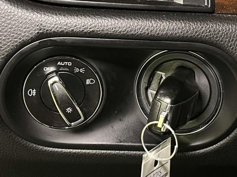 Used 2019 Porsche Macan S AWD/4WD image 36